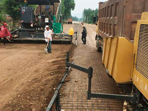 鋼塑土工格柵廠家,山東聯(lián)諾工程材料有限公司